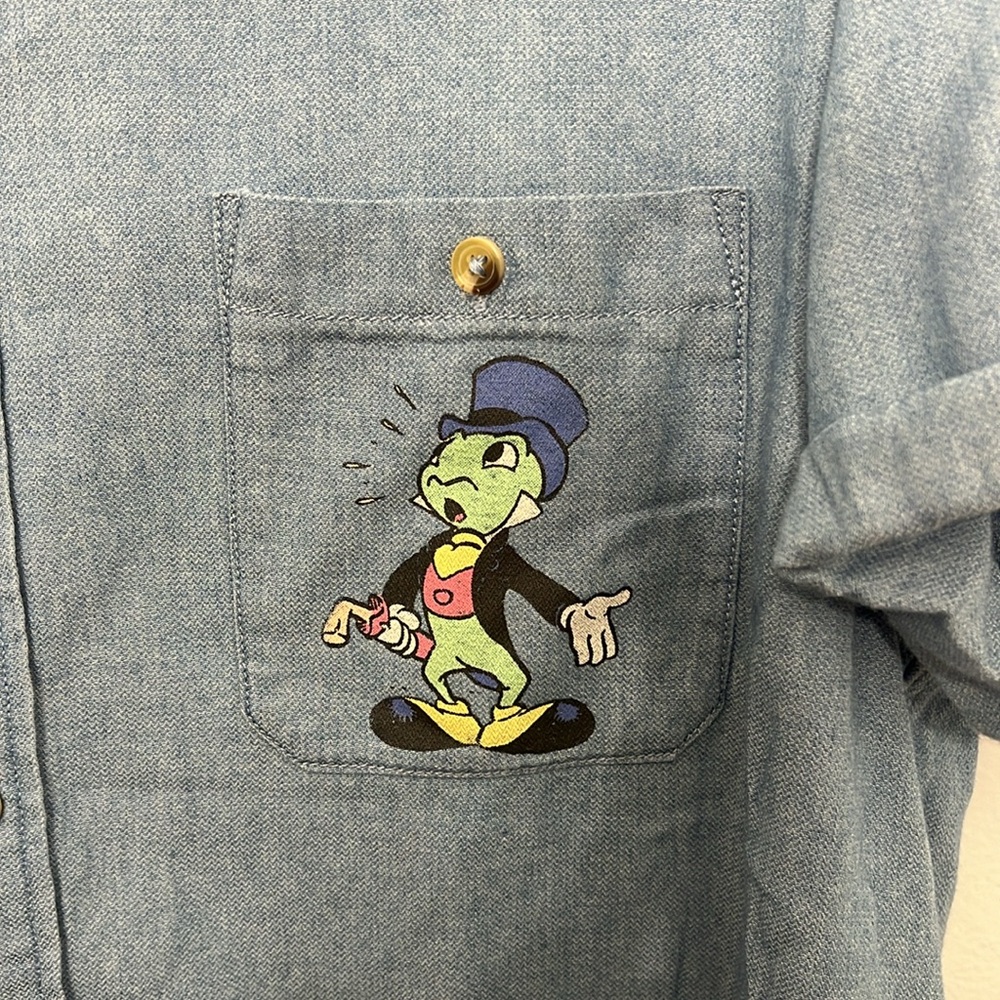 Disney Parks Forever Collection by Junk Food Women’s Pinocchio Button Up Size M - Picture 2 of 7